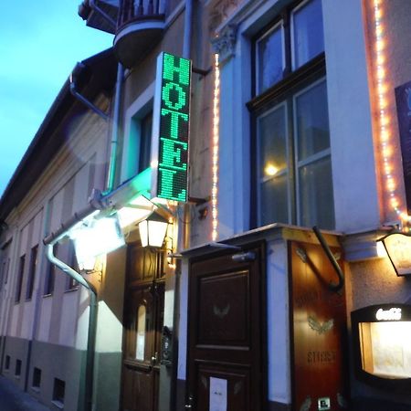 Illes Hotel Szeged Eksteriør billede