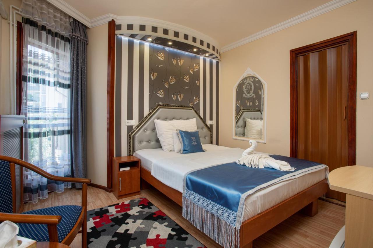 Illes Hotel Szeged Eksteriør billede