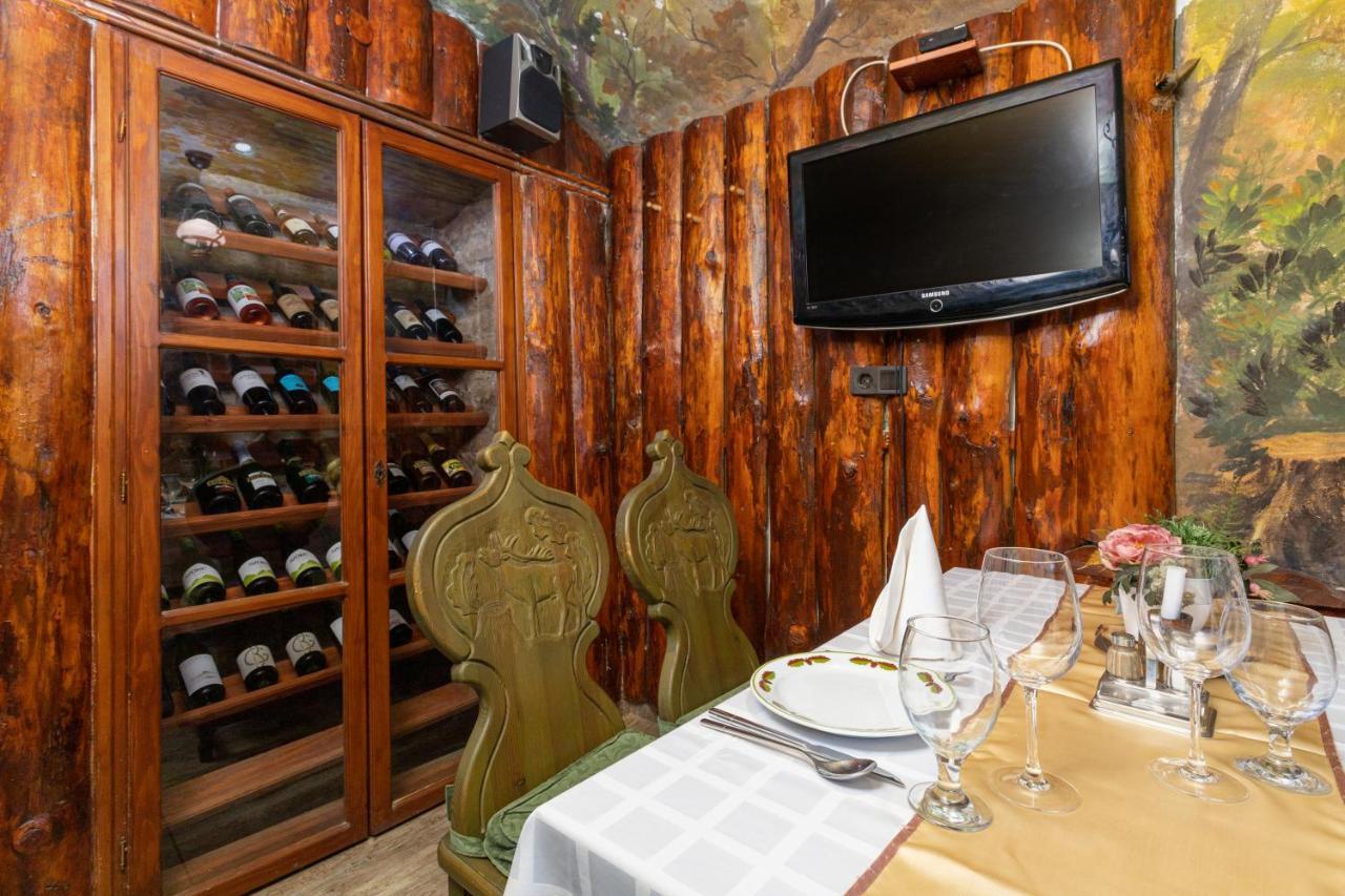Illes Hotel Szeged Eksteriør billede