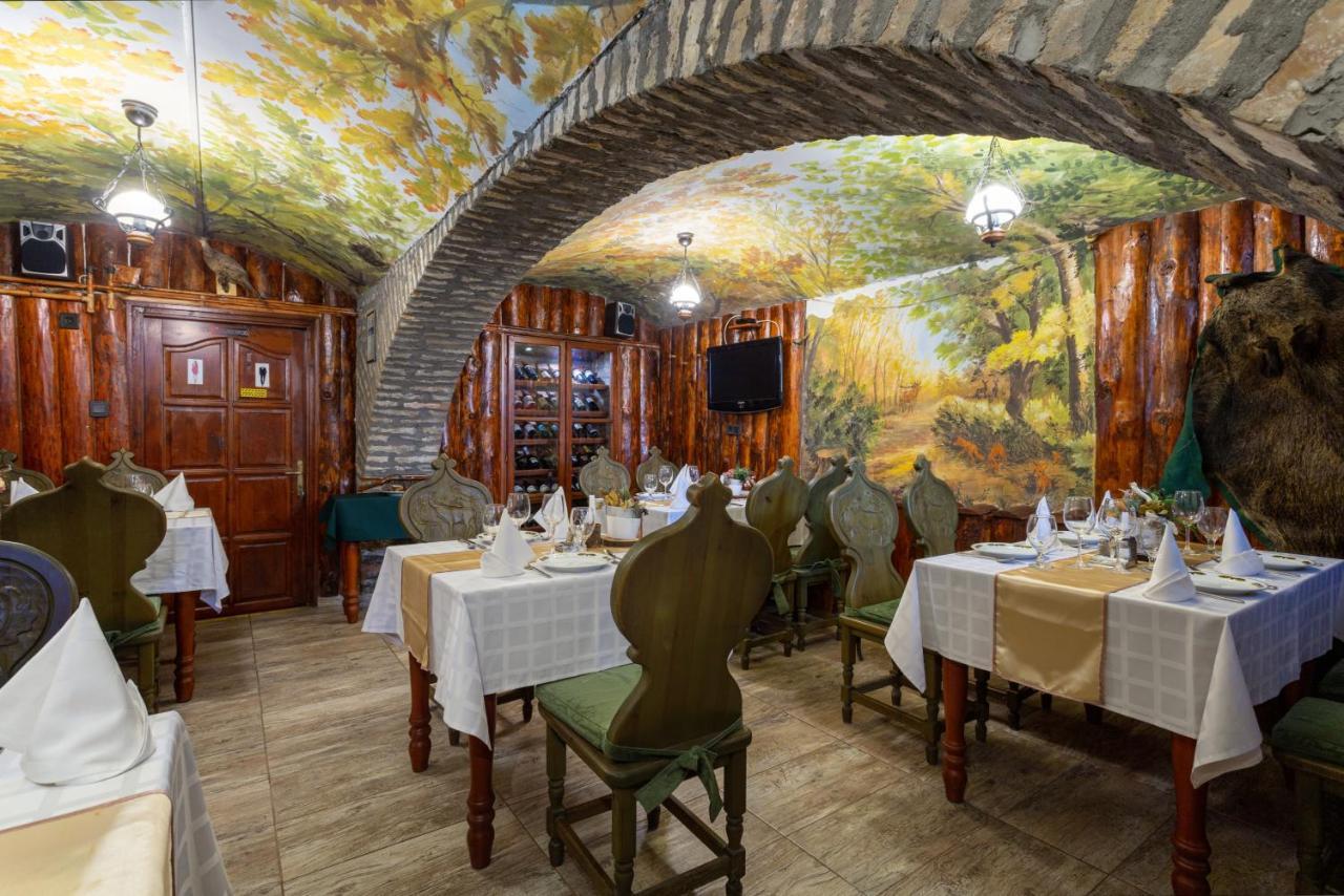 Illes Hotel Szeged Eksteriør billede