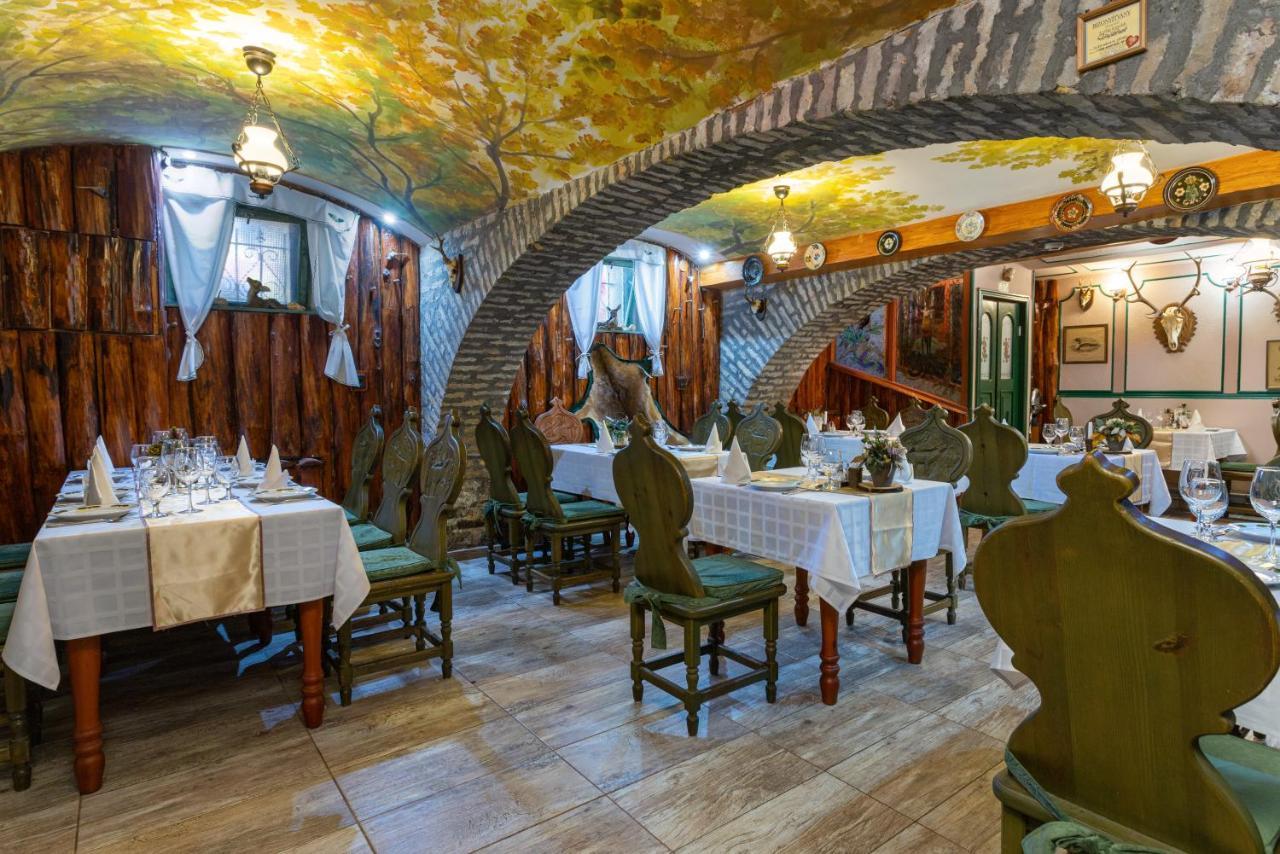 Illes Hotel Szeged Eksteriør billede