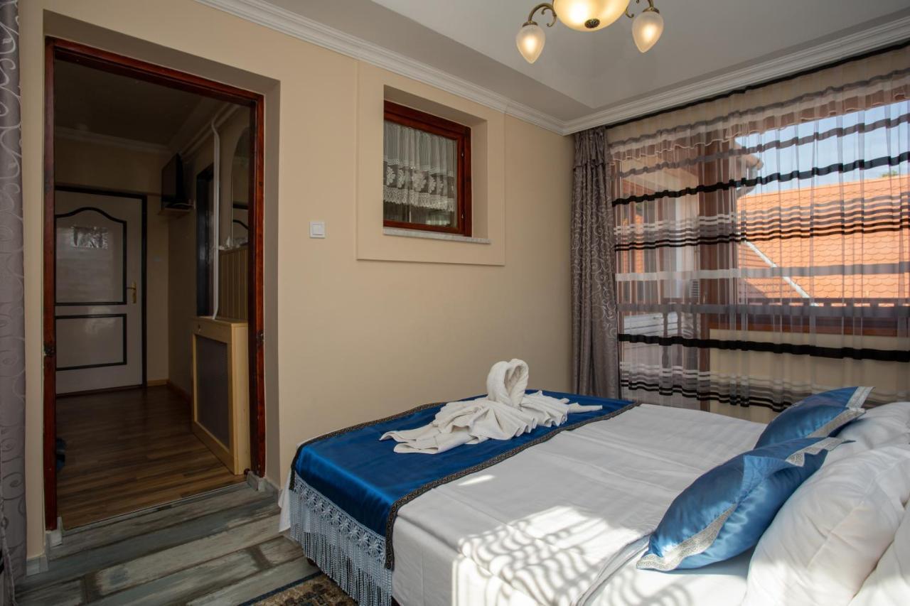 Illes Hotel Szeged Eksteriør billede