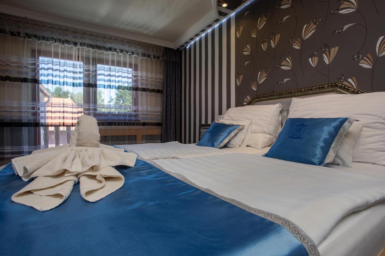 Illes Hotel Szeged Eksteriør billede