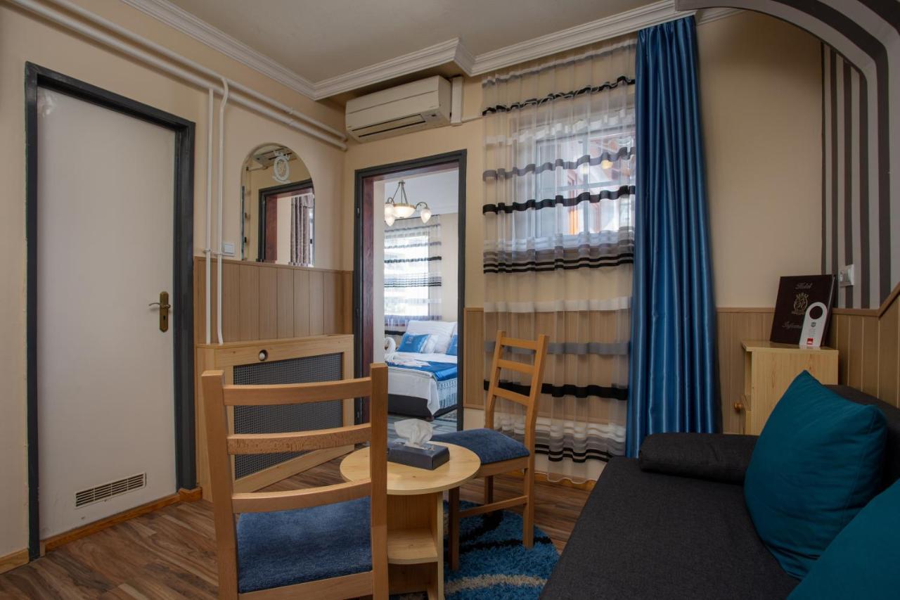 Illes Hotel Szeged Eksteriør billede