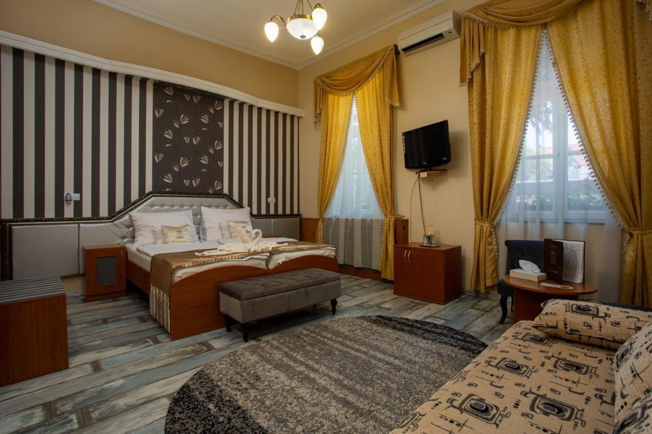 Illes Hotel Szeged Eksteriør billede