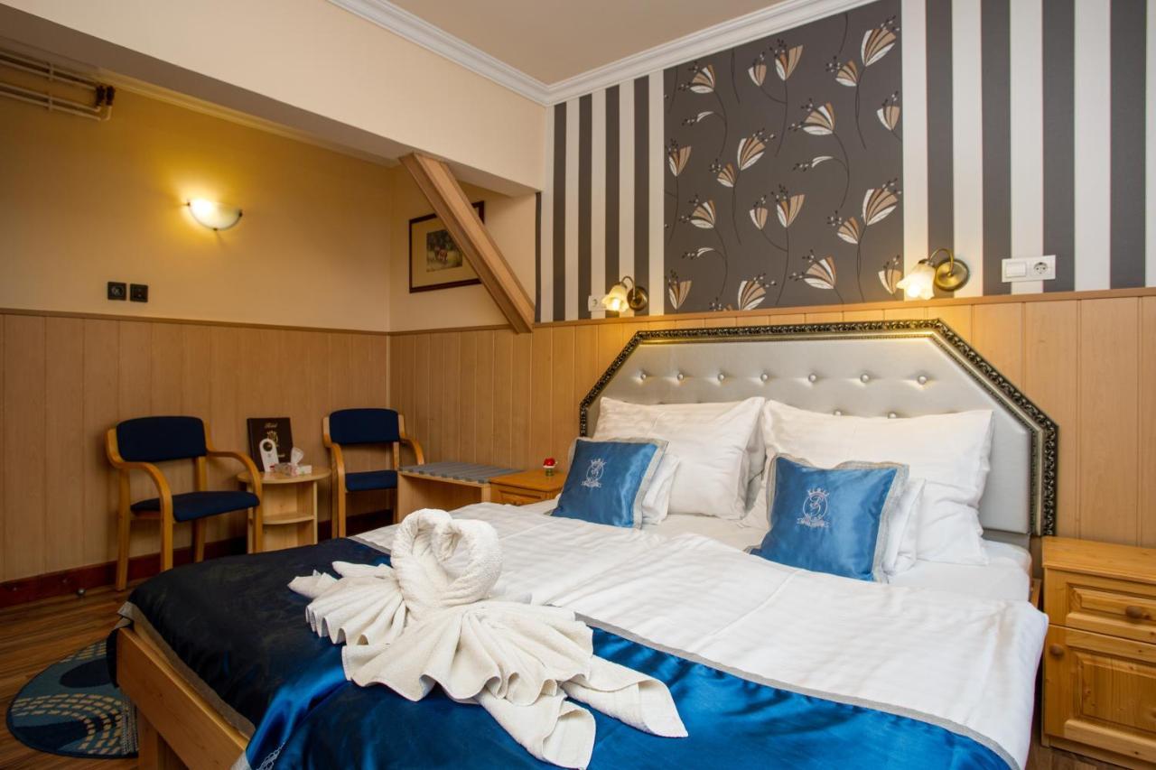 Illes Hotel Szeged Eksteriør billede