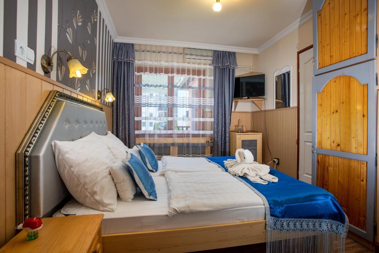 Illes Hotel Szeged Eksteriør billede