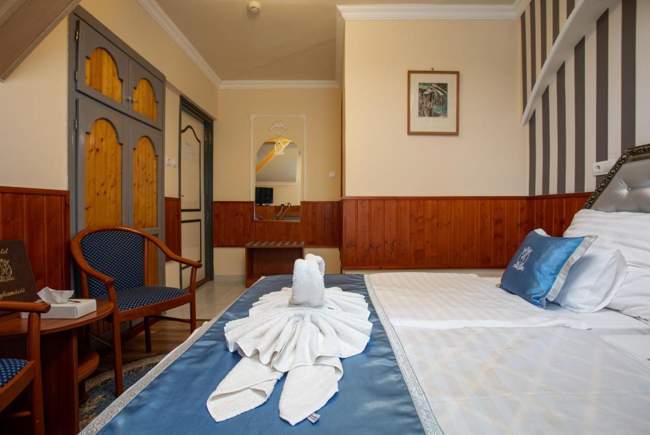 Illes Hotel Szeged Eksteriør billede