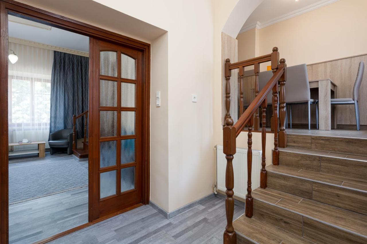 Illes Hotel Szeged Eksteriør billede